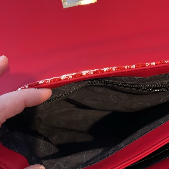 Hello Kitty Boxlunch exclusive houndstooth crossbody with matching wallet - Picture 7 of 11